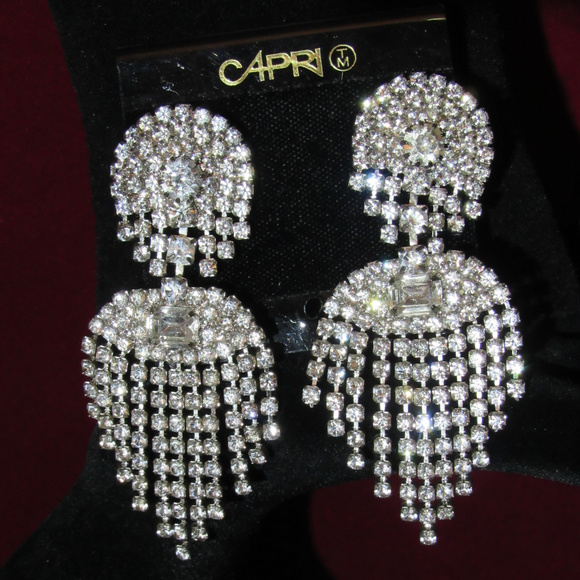 NWT Capri Chandelier Rhinestone Drop Earrings VTG - Picture 2 of 8